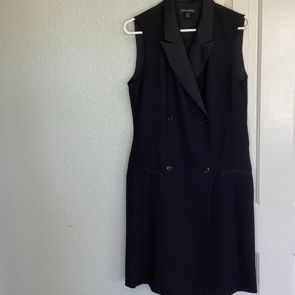 Banana Republic Sleeveless Trench Dress